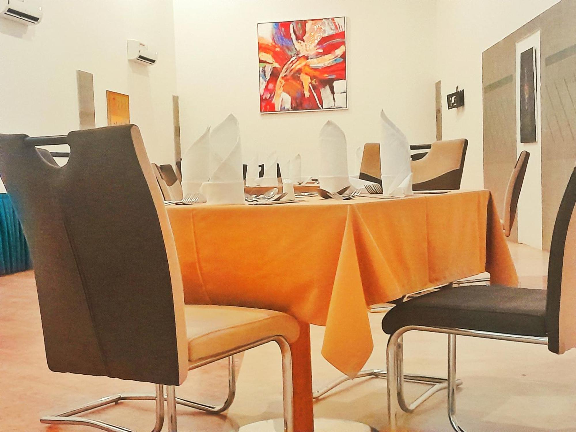 L'Amitie Hotel NʼDjamena Exteriör bild