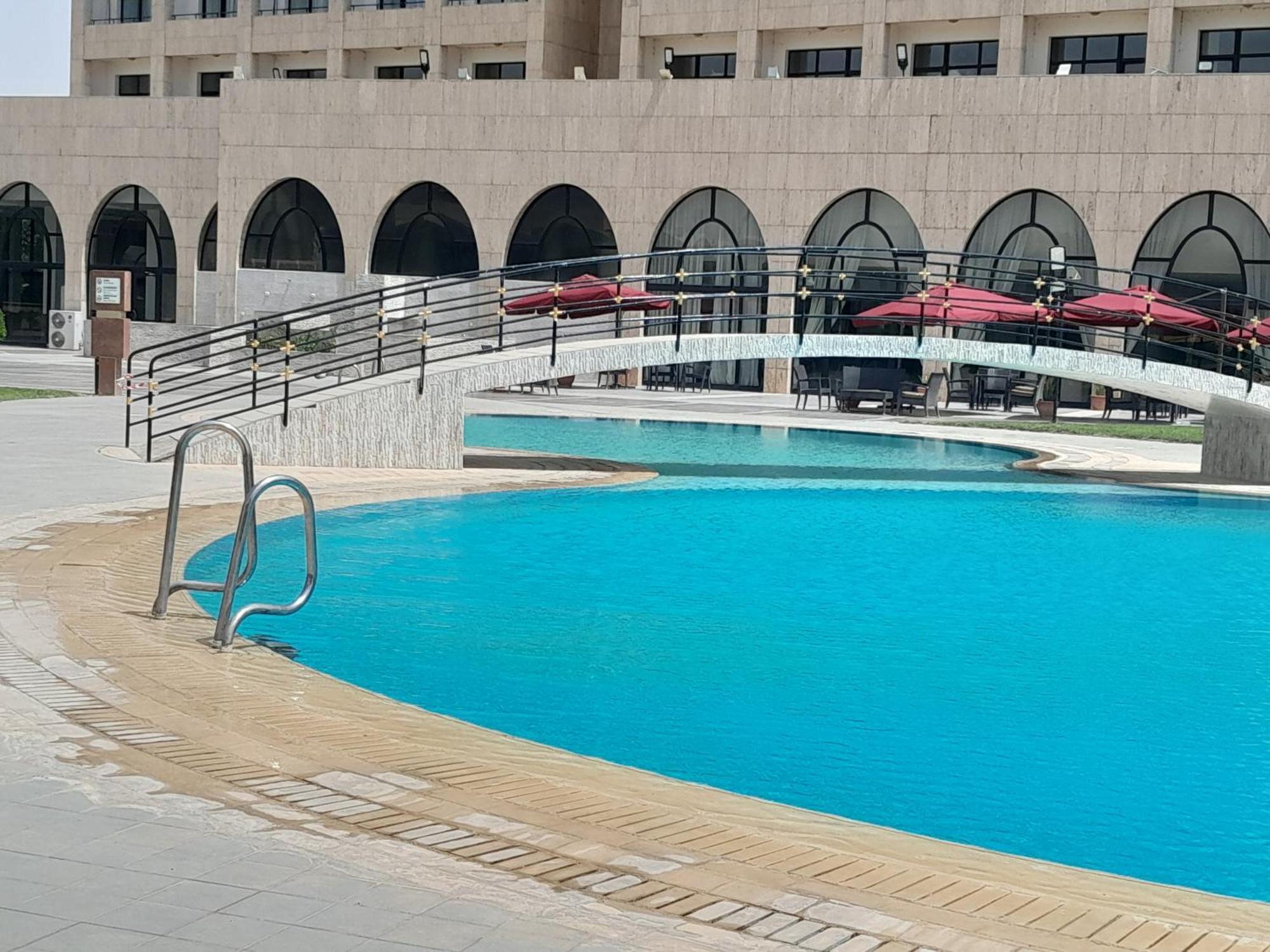 L'Amitie Hotel NʼDjamena Exteriör bild